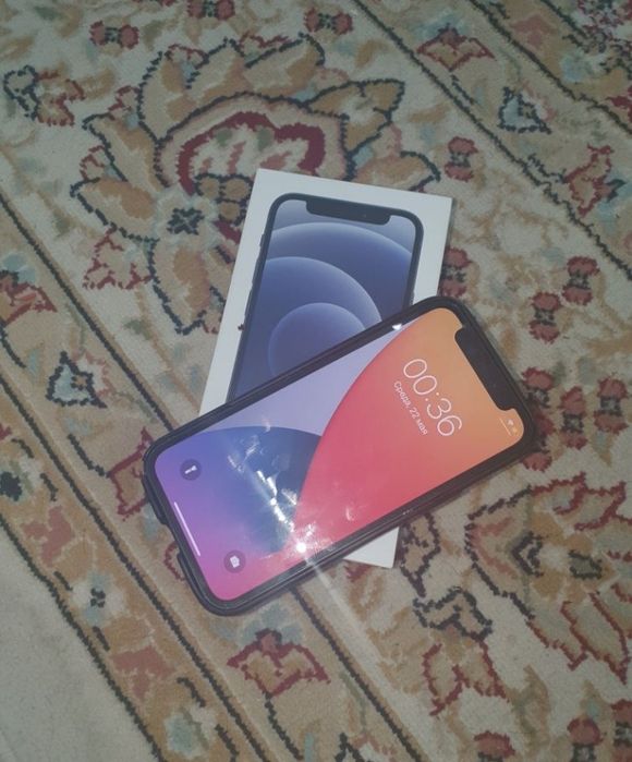 Продам айфон 12мини