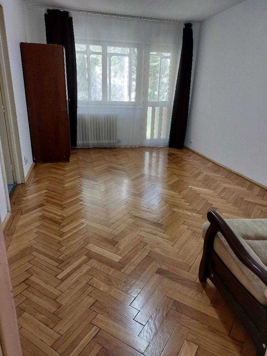 Proprietar ap 3 camere langa parcul Prefecturii