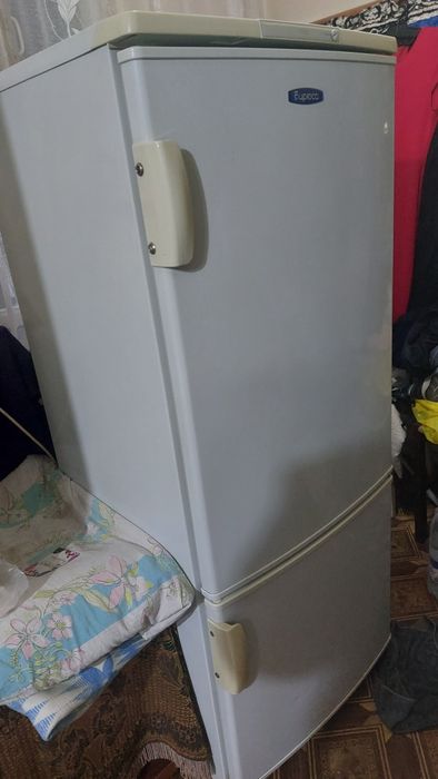 Продаётся Холодильник Бирюса