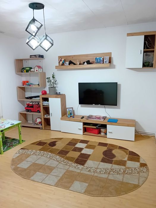 Vand apartament 2 camere