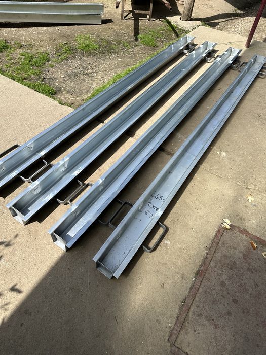 Stalpi de beton/ spalieri vie/ matrite metalice/ forme stalpi, cofraje