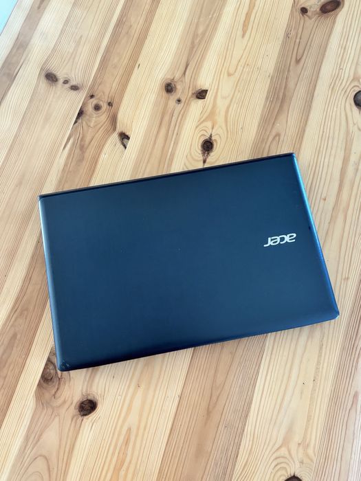 Acer 17,3 Full HD• I7-6500u• Placa video dedicata Nvidia 940MX 2gb•