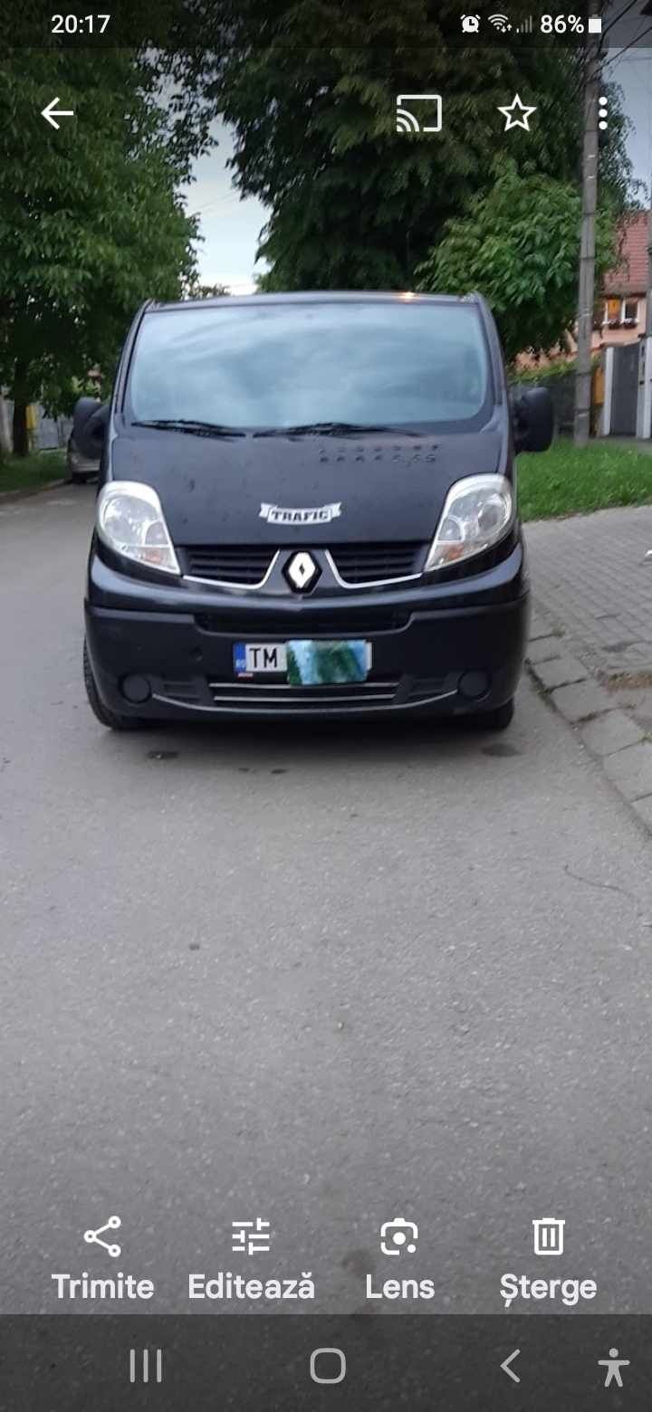 Microbuz Renault trafic persoane