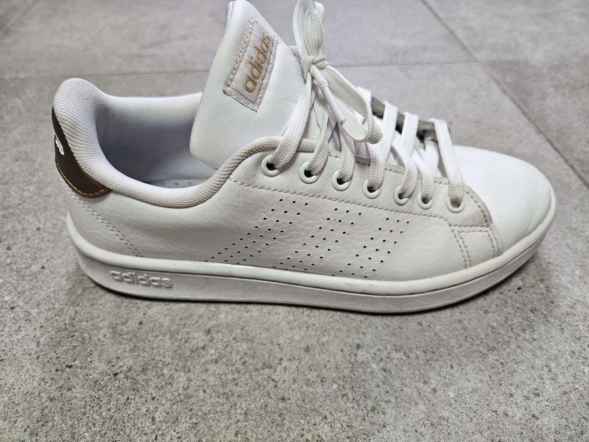 Sneakers ADIDAS Cloudfoam Comfort alb de dama
adidas adidas Sneakers G