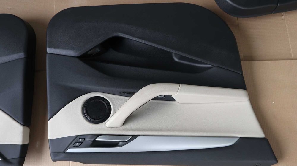 Задни седалки БМВ Х2 Ф39 BMW X2 F39 / Кори врати БМВ Х2 Ф39 BMW X2 F39