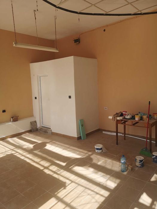 Дава се под наем Магазин в Враца, Център - 42 кв.м за 255 € - Снимка #4