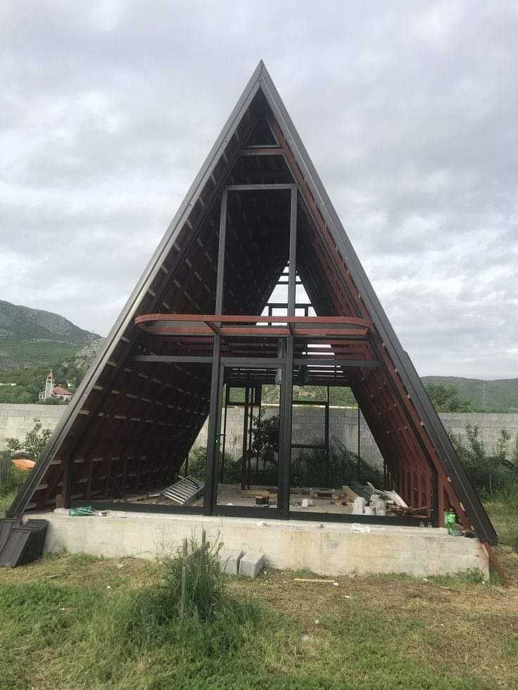 Cabana stil A-Frame si case din structura de lemn