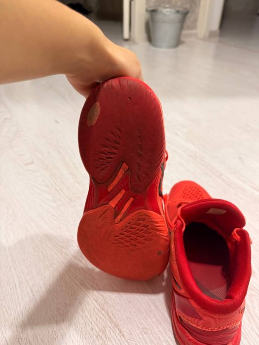 Кроссовки 42 размера