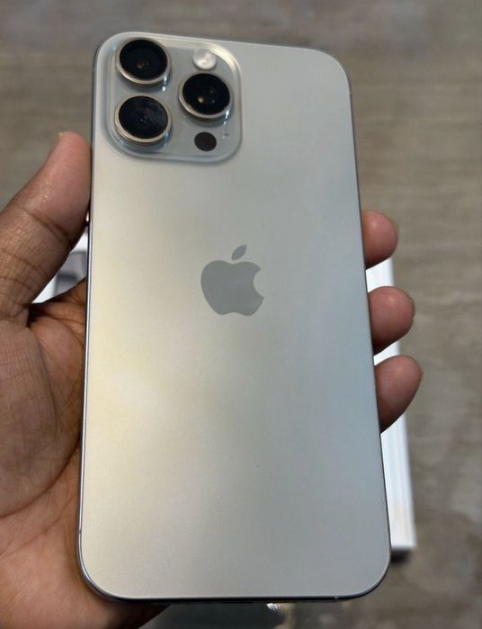 iPhone 16 Pro Max, 256GB, Natural Titanium