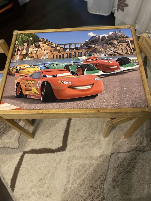 Masuta copii cu 2 scaune McQueen