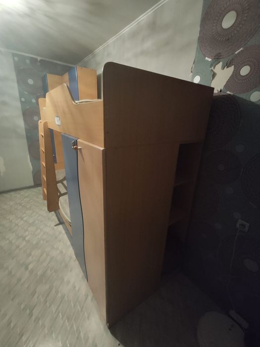 Двухярусная кровать