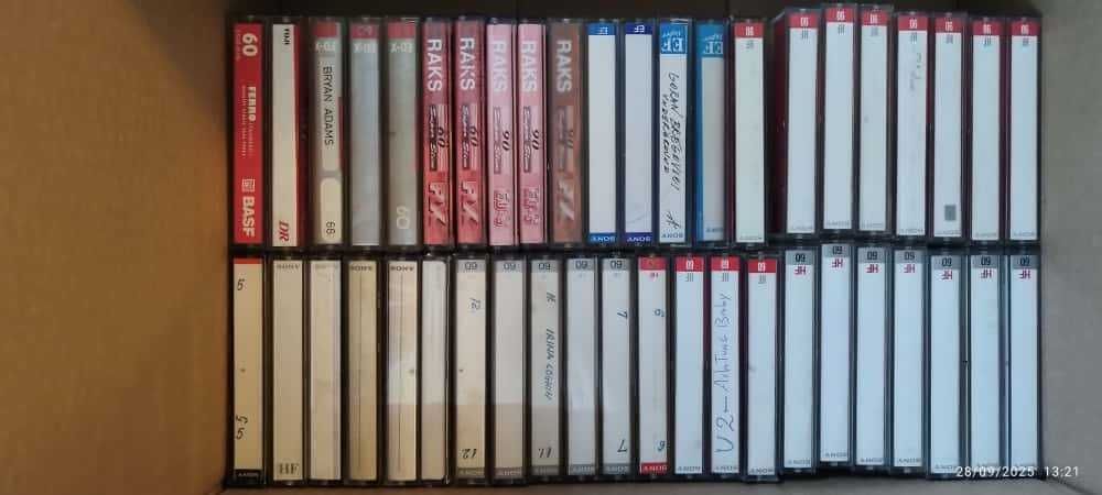 Casetofon panasonic cu CD plus 100 casete