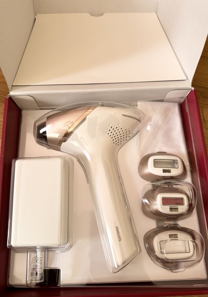 По договаряне-ЧИСТО НОВ Philips Lumea IPL Hair Removal 9900 BRI973/00