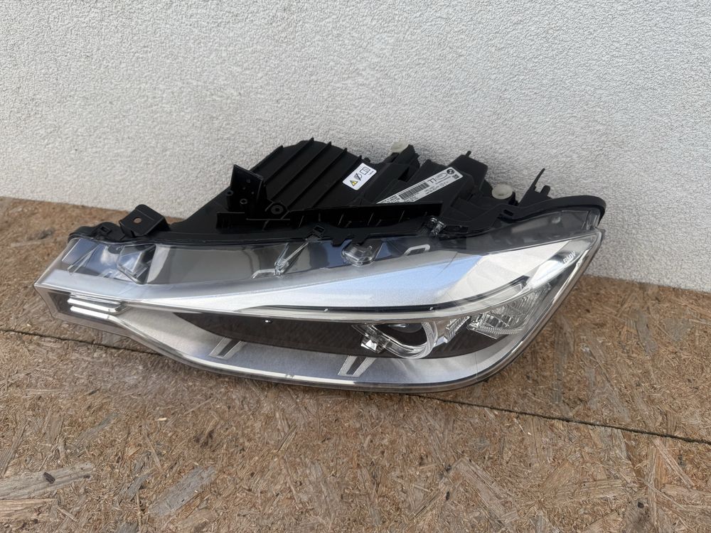Far stanga BMW Seria3 F30 F31 Xenon Original Europa