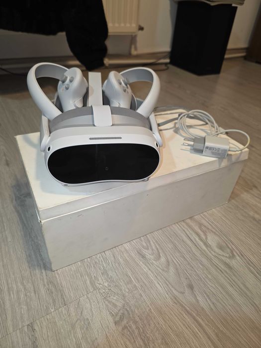 Ochelari VR Pico 4  128gb stare foarte buna