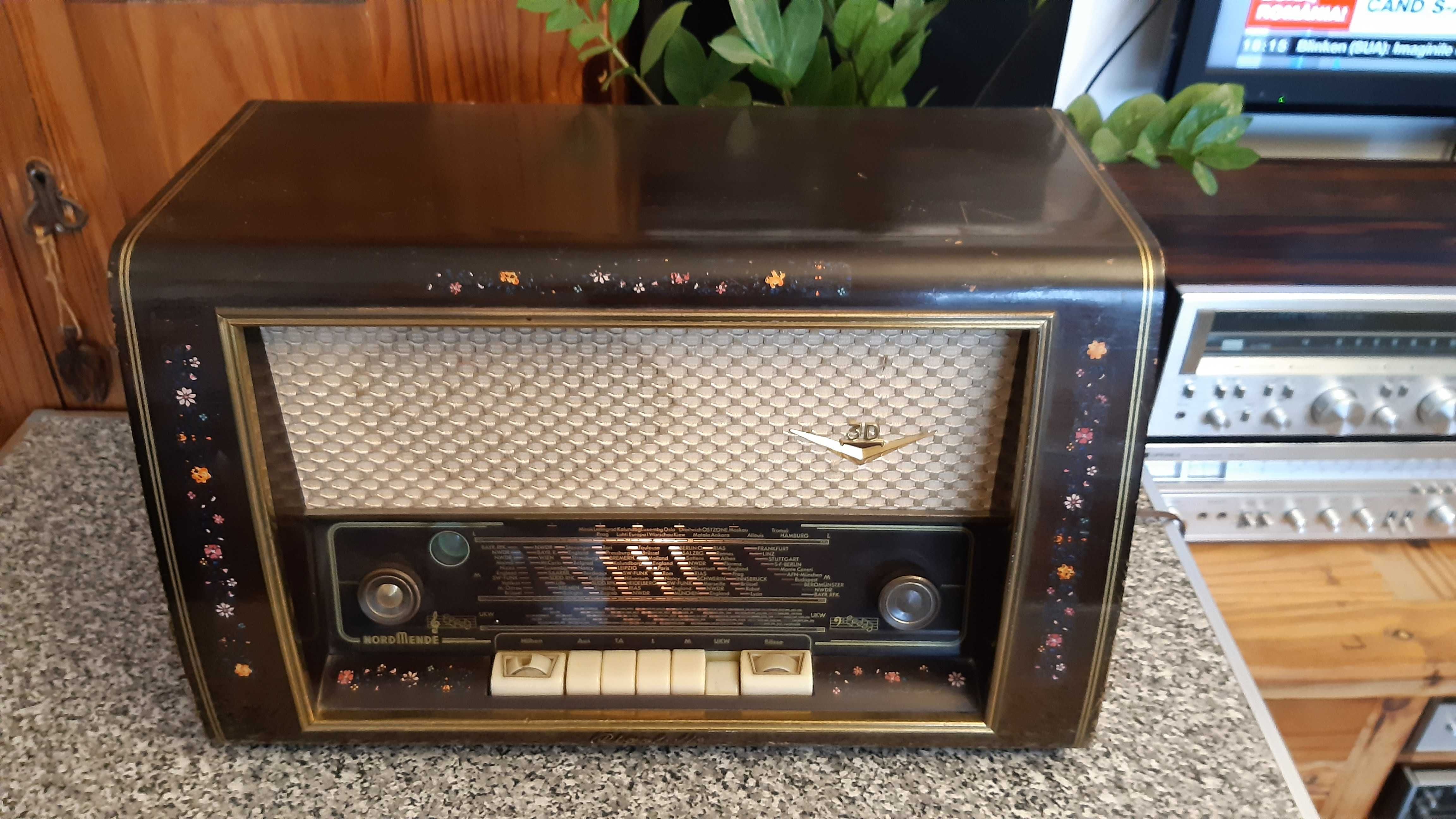 Radio cu lampi Nordmende Rigoletto 56 ,vintage din 1955-1956