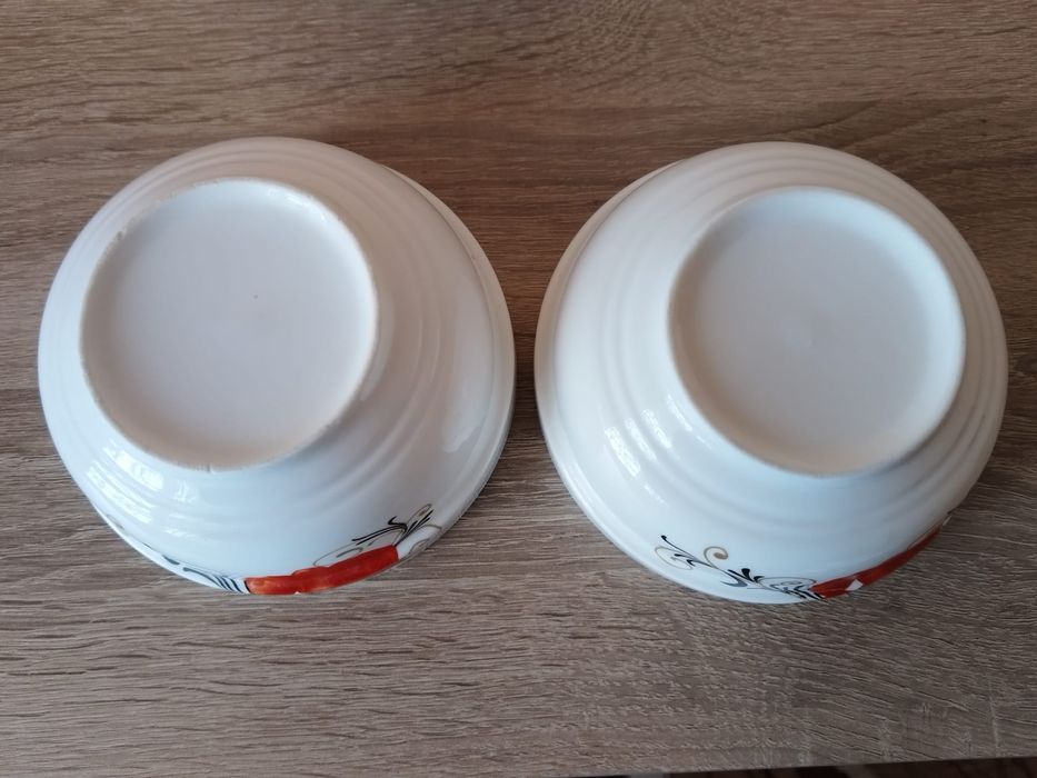 Порцеланови чинии и купи