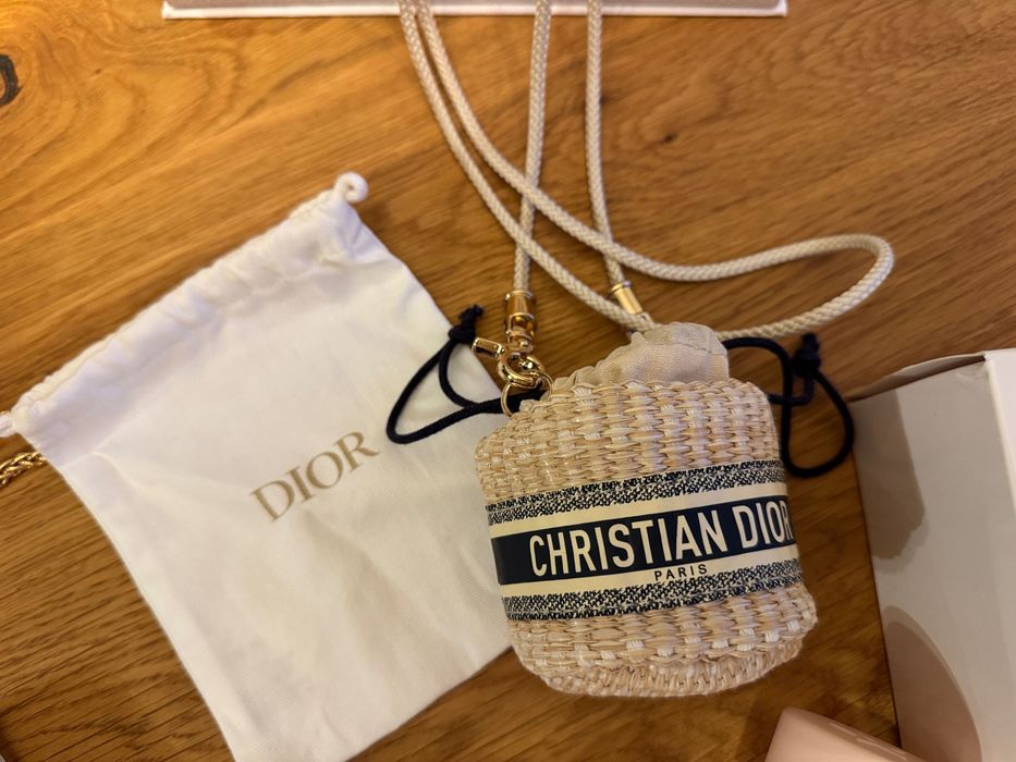 CD Christian Dior оригинална нова малка чантичка