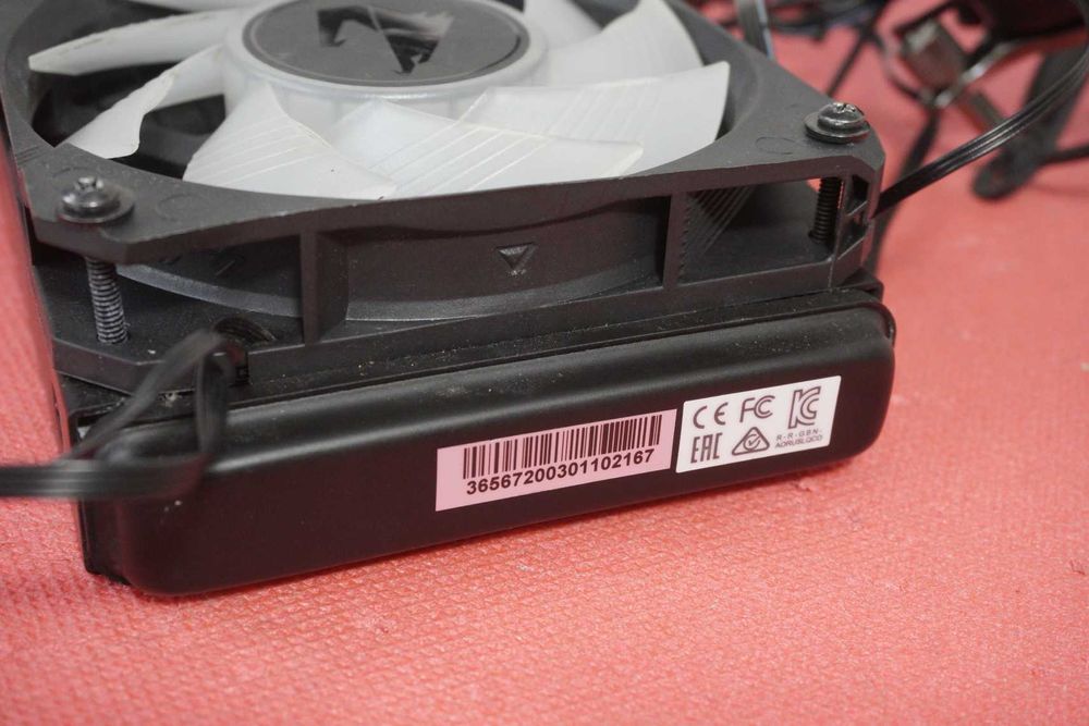 Неработещо! Водно охлаждане AIO 360mm Gigabyte Aorus 3 Fans/ Вкл.ДДС