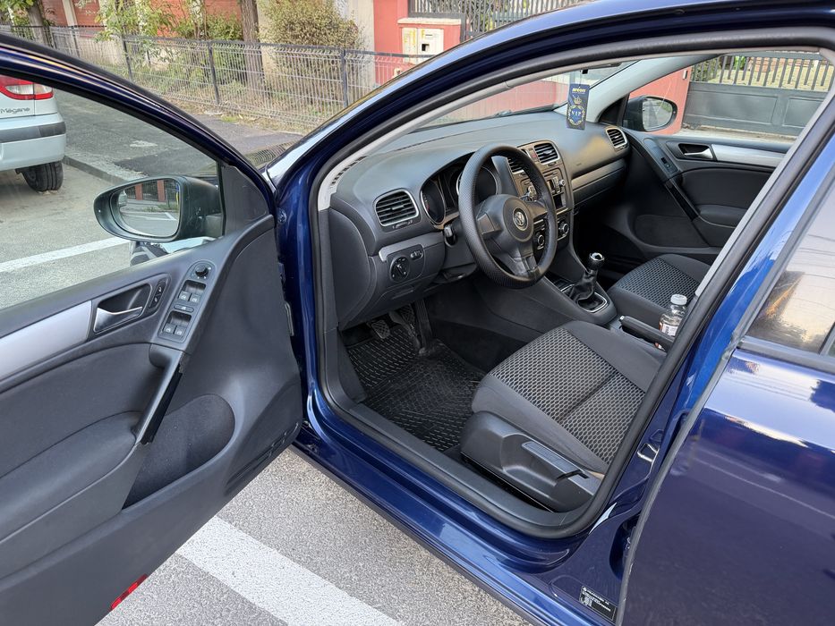 Volkswagen Golf 6 • 1.6 TDI 105CP • 2010 • Euro 5 • Albastru
