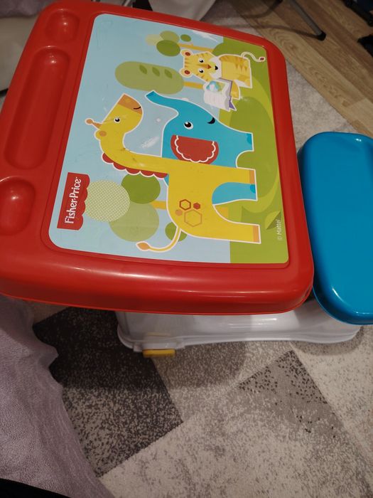 Детско бюро Fisher price