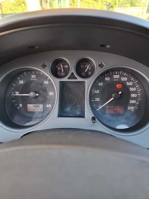 Vând SEAT Cordoba 1,9 D