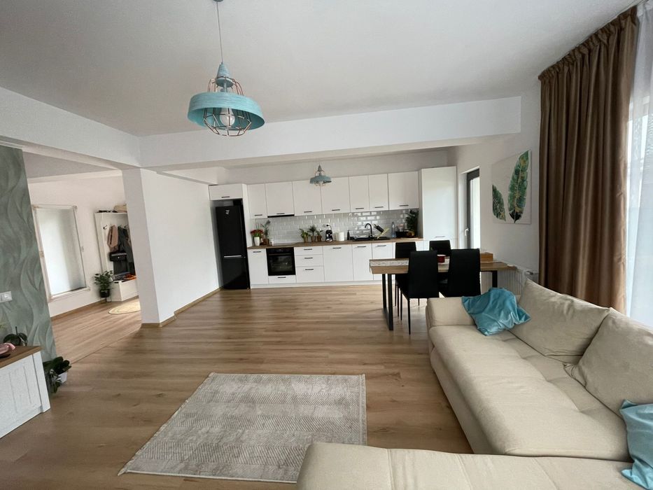 Casa de Vanzare Single