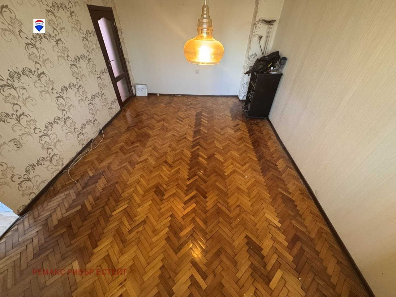 Продава се Тристаен апартамент в Русе, Възраждане - 85 кв.м за 1336 €/кв.м - Снимка #1