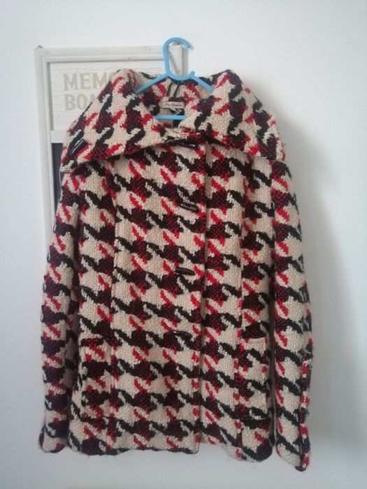 Palton gros din lana model deosebit dama marimea M/L.