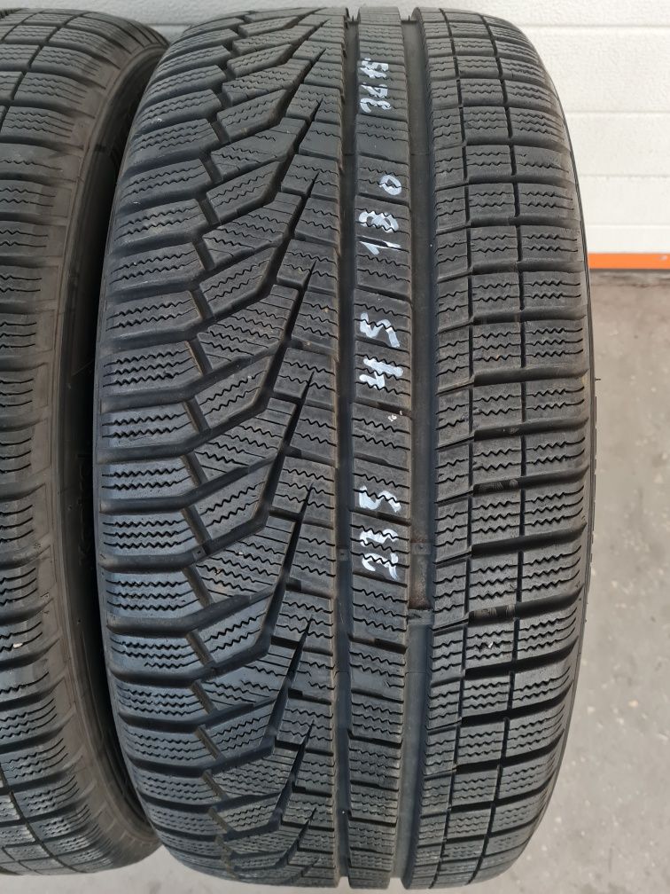 Зимни гуми 4 броя HANKOOK IceptEvo2 235 45 R18 дот 3615