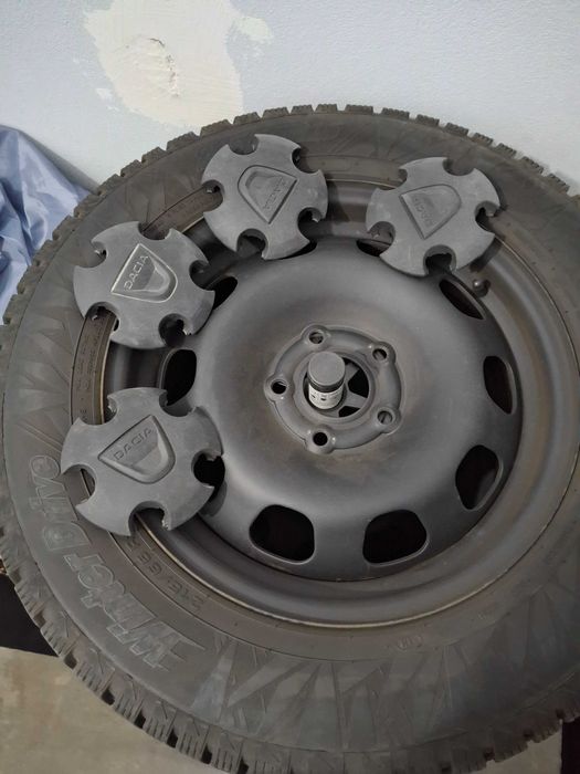 Jante tablă cu cauciucuri iarnă