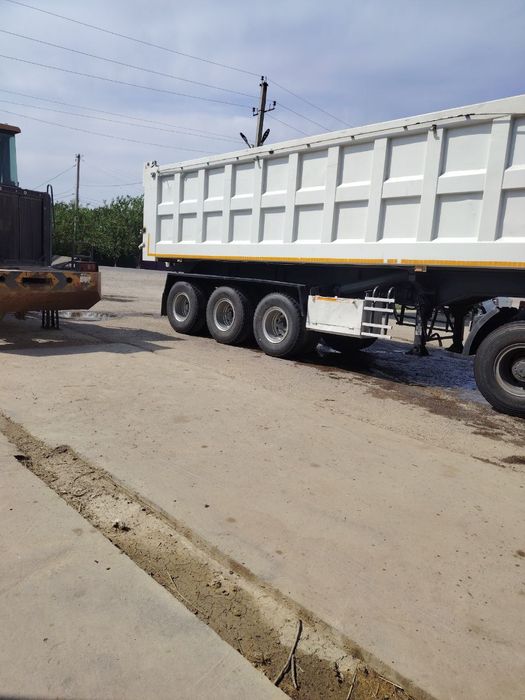 Срочна прицеп сотилади