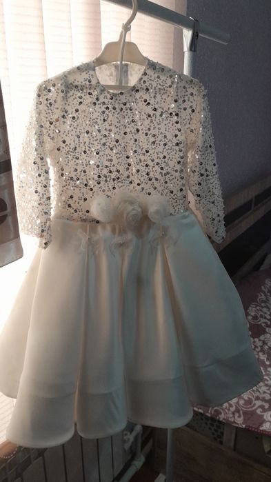 Vecherniy koylak qiz bollaga 4.5 yosh ga