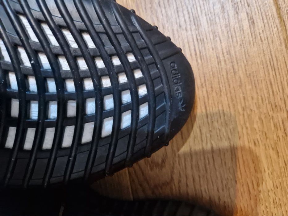 Yeezy 350 v2 Onyx 43