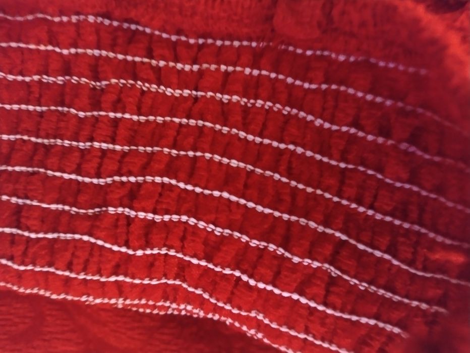 Червена дамска рокля тип жакард