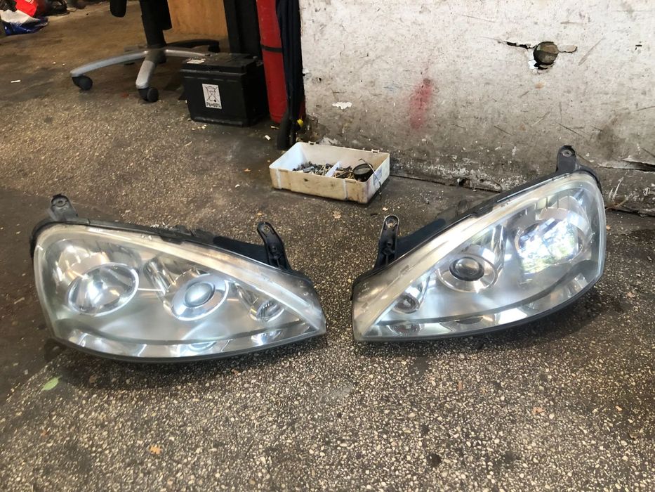 Set faruri Opel Corsa C facelift cu lupa 2005