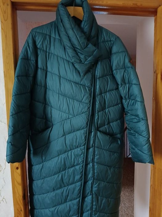 Продам пуховик  теплый