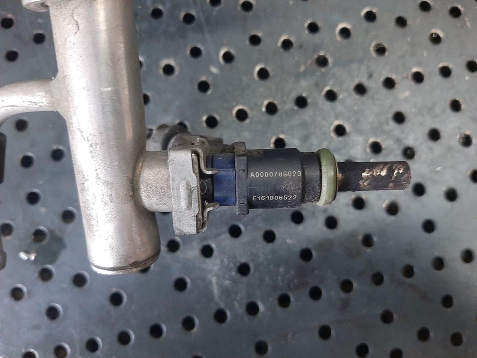 rampa cu injectoare mercedes a-class w169 b-class w245 a150 1.5b a2660700395 a0000789023