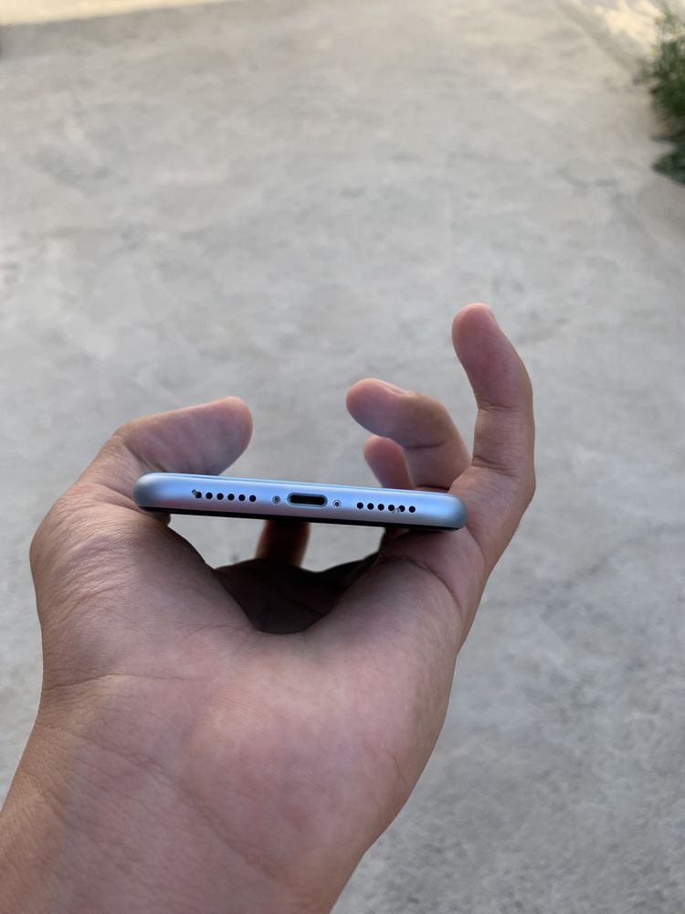 iphone xr 64 gb