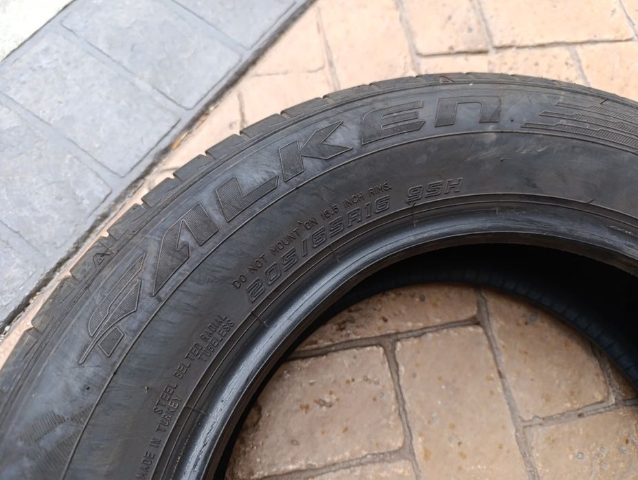 Летни гуми FALKEN 205/65/16 dot 5122