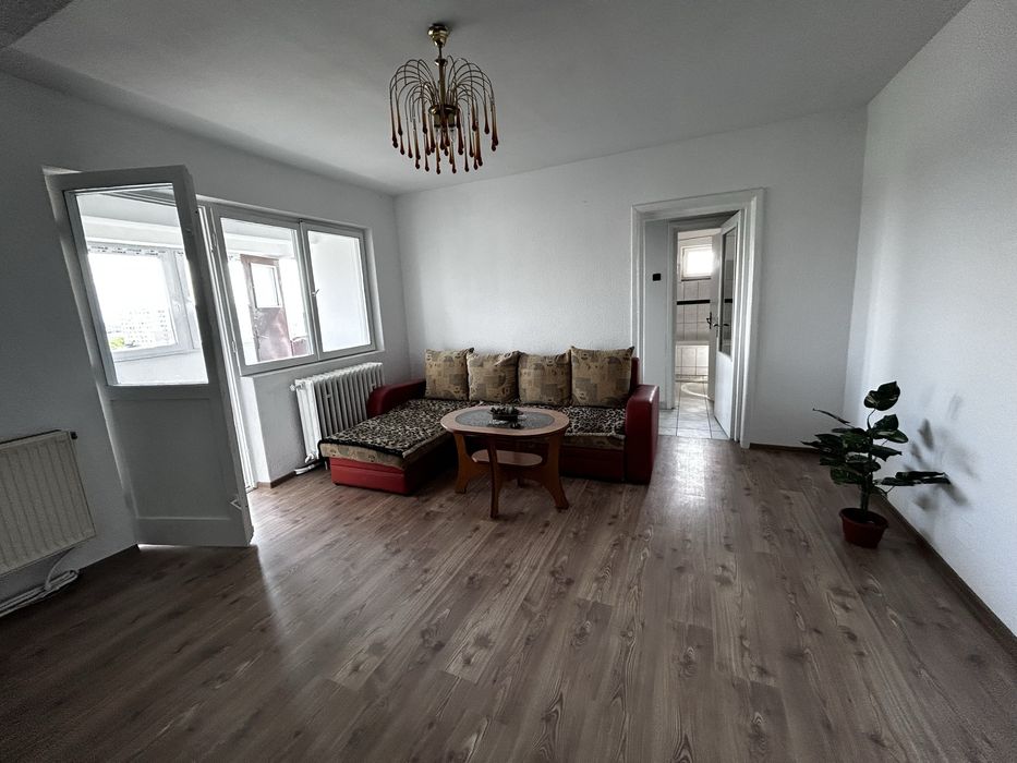 Apartament cu 3 camere de vanzare in micro 16