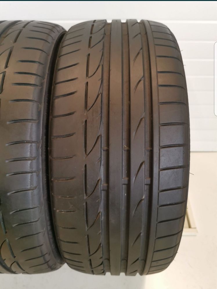 Set Anvelope Cauciucuri Bridgestone 225/40R19 Originale cu Profil 6mm