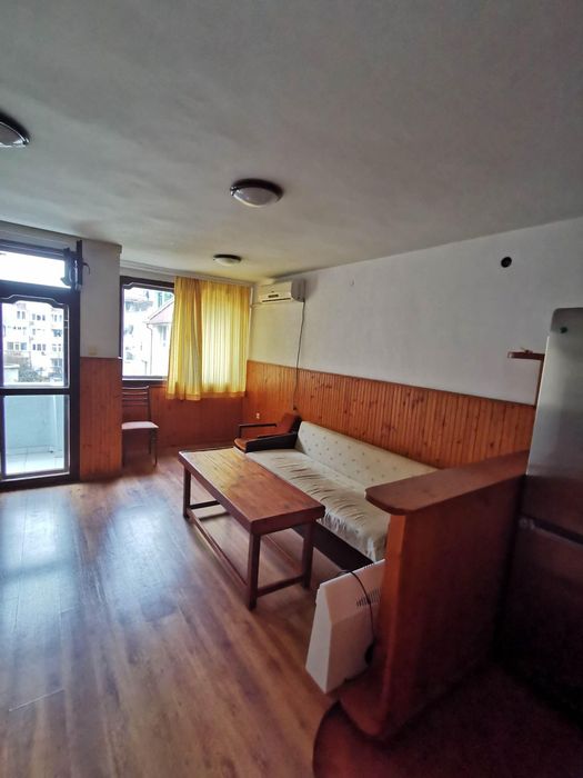 Дава се под наем Двустаен апартамент в Бургас, Център - 60 кв.м за 280.5 € - Снимка #2