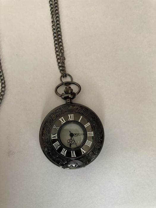 Часы карманные на цепочке,новые.