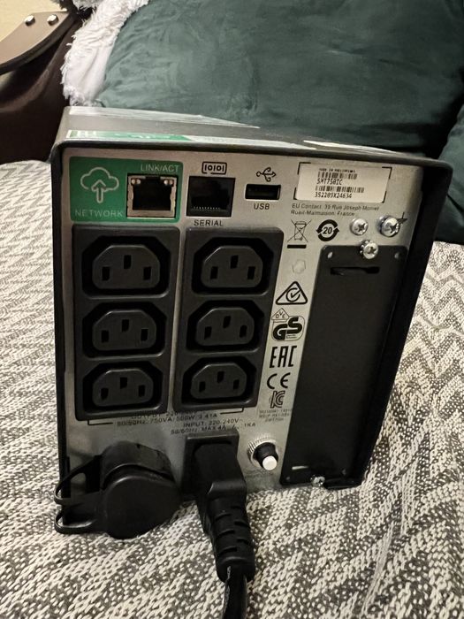 APC SMART UPS 750 , sursa curent ups