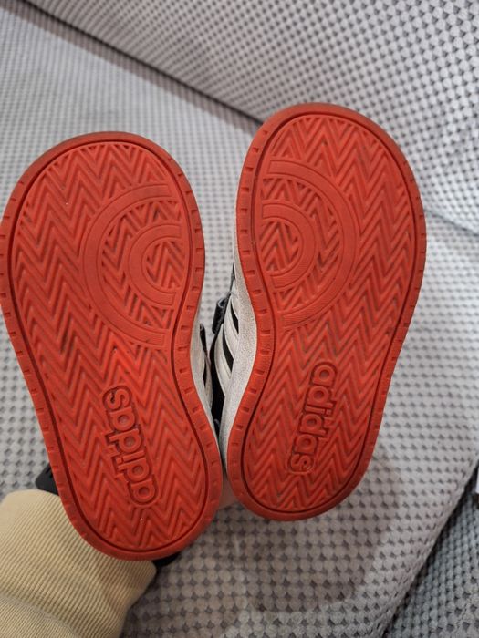Детски обувки Adidas, 24 номер