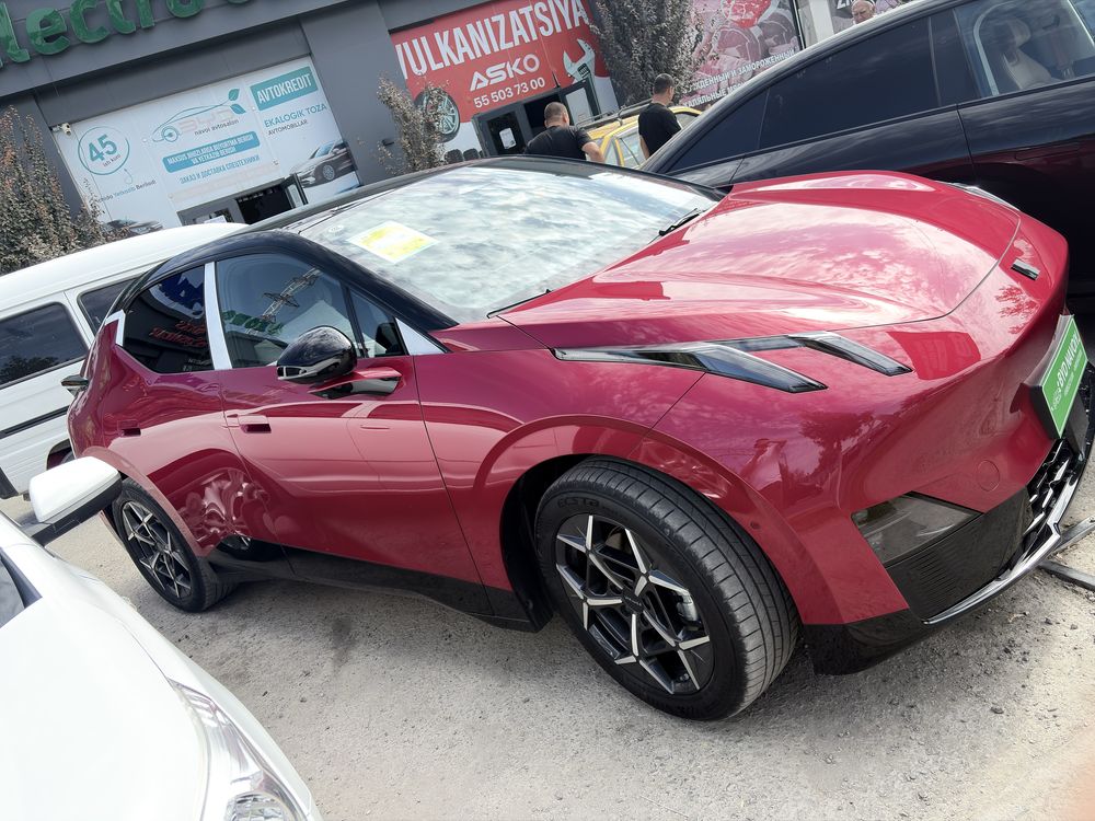 Lynk co Z20   340- ta ot kuchi zapas xod 530-km razgon 5 secunt