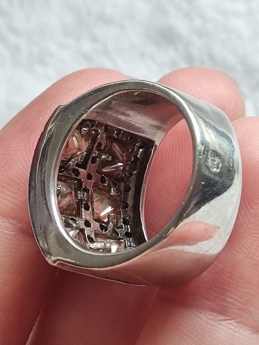Красив сребърен пръстен
