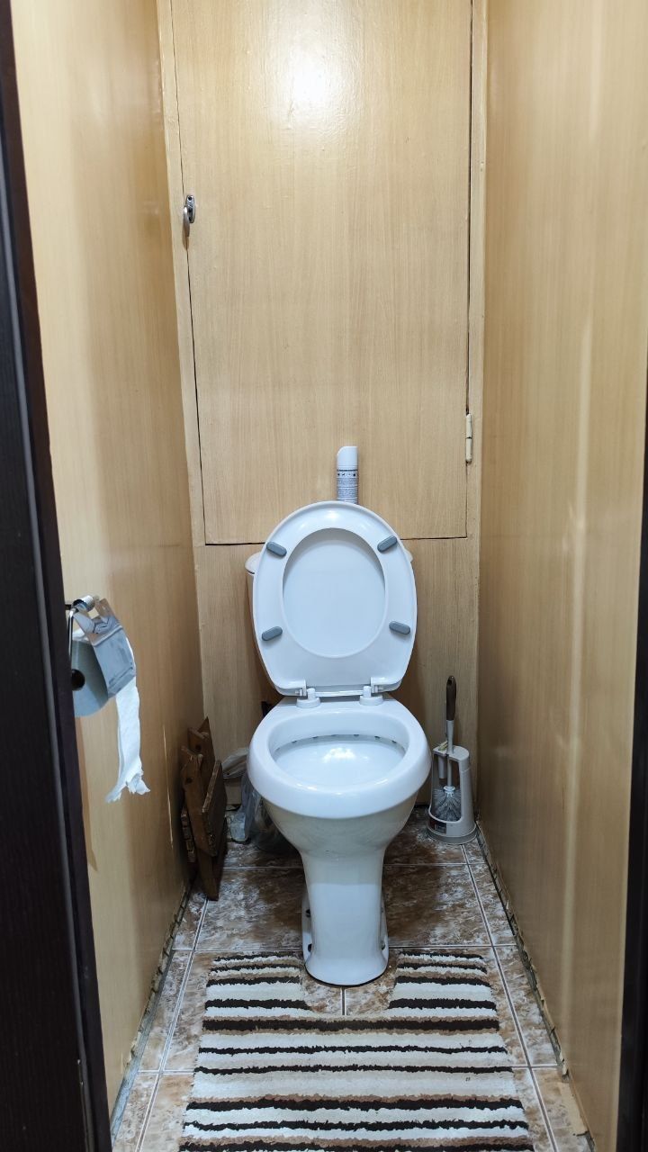 Продам чиланзар 26.  Трёх комнатная.  Балкон 2*6
