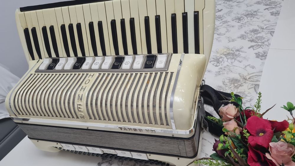 acordeon Hohner 120